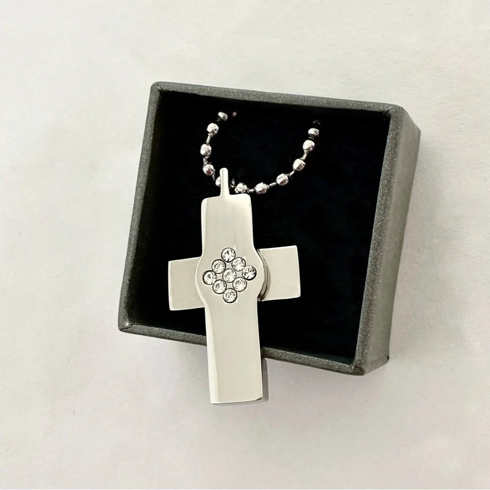 Stainless Steel Cross Pendant Necklace Swarovski Crystals Religious Men & Women - Picture 1 of 11
